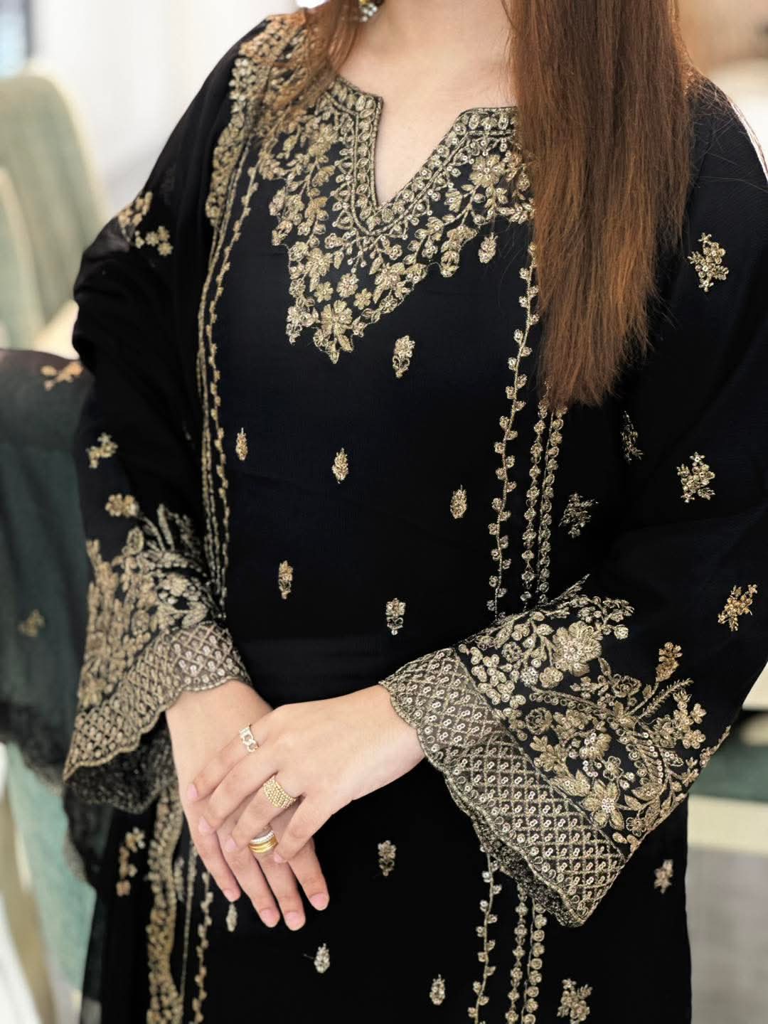 Black Zari Elegance ( SR 28 ) - Image 2