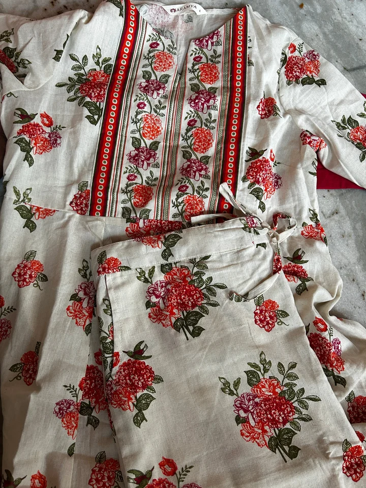 Women Linen Kurta Pant Dupatta Set ( SR-26 ) - Image 8